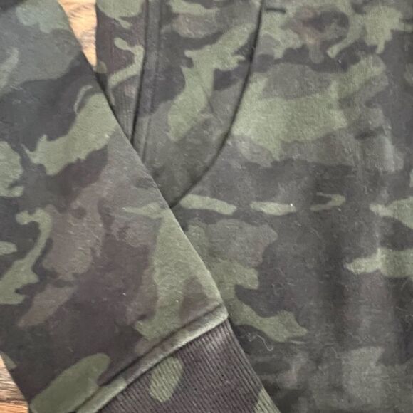 Lululemon Scuba Hoodie Incognito Camo Multi Gator Green Size 4 - Picture 3 of 11